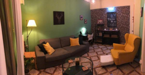 COMFORTABLE PRIVATE ROOM + LIVING ROOM NEAR PORT
